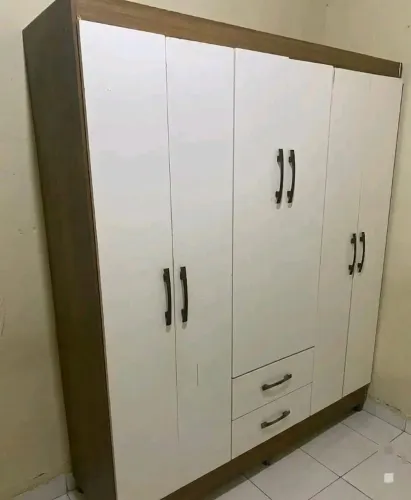 Vendo guarda-roupa semi-novo todo perfeito com entrega e montagem incluso