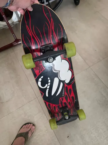 Skate Montado Black Sheep Profissional Chamas