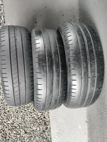 Pneus 195/65 R15 Goodyear