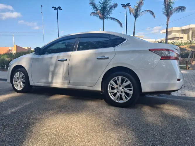 Nissan Sentra SL 2.0/ 2.0 Flex Fuel 16V Aut. 2015