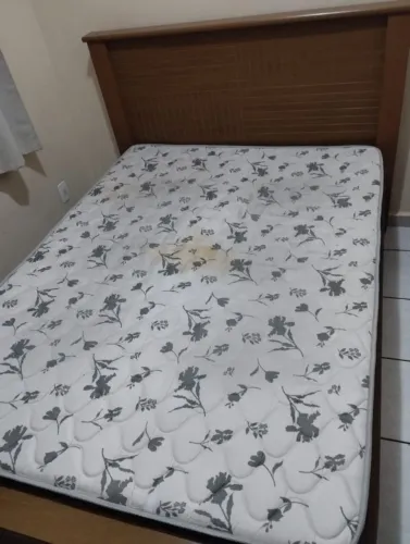 Cama casal com colchão