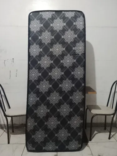Colchão de solteiro 12x78x188cm (0 marcas de uso)