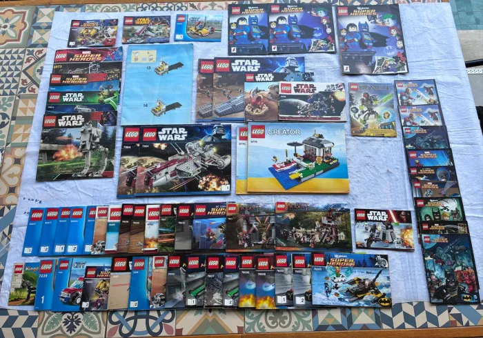 Lote de manuais Lego