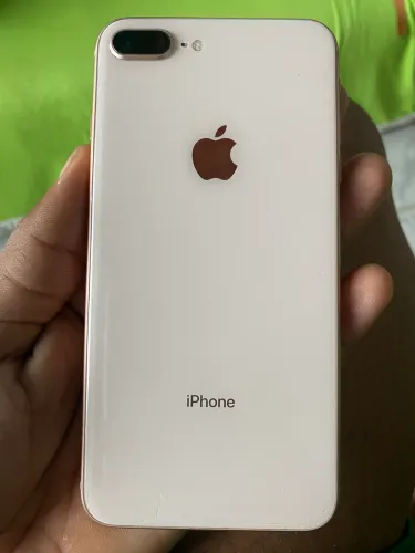 iPhone 8 Plus semi novo bateria 100%