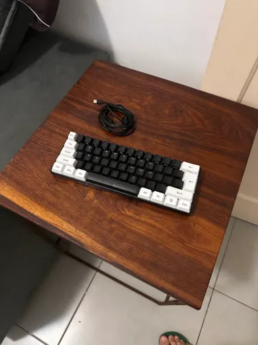 Teclado Mecânico 60% RGB 61 Teclas USB-C ? Novo, nunca usado