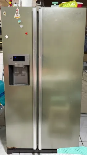 Geladeira Samsung RS21HD 
