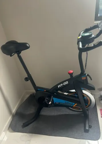 Bicicleta Spinning 13kg - NOVA, Já Montada e Sem Marcas de Uso