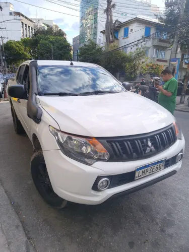 Mitsubishi L200 Triton Sport GLX 2.4 CD Diesel Mec. 2018