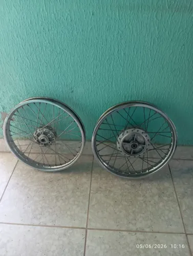 Par de rodas Titan 150 usadas