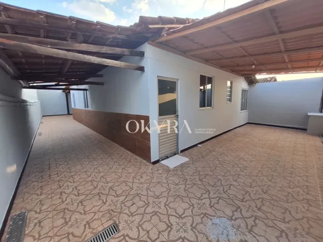 Casa linear 03q para locação no Village da Serra.