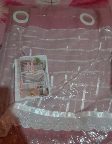 Curtinha rosa pra colocar no quarto