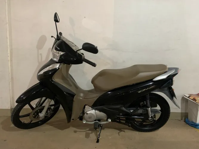 Moto Biz 125 EX - Baixa quilometragem 