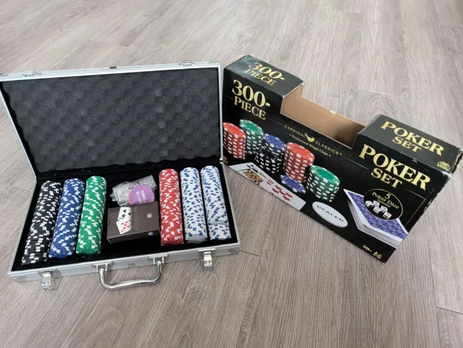 Kit de Poker 300 Peças com Maleta de Alumínio - Nunca Usado