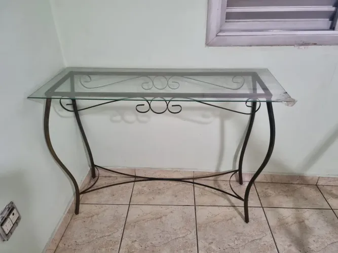Conjunto mesa de ferro com vidro 
