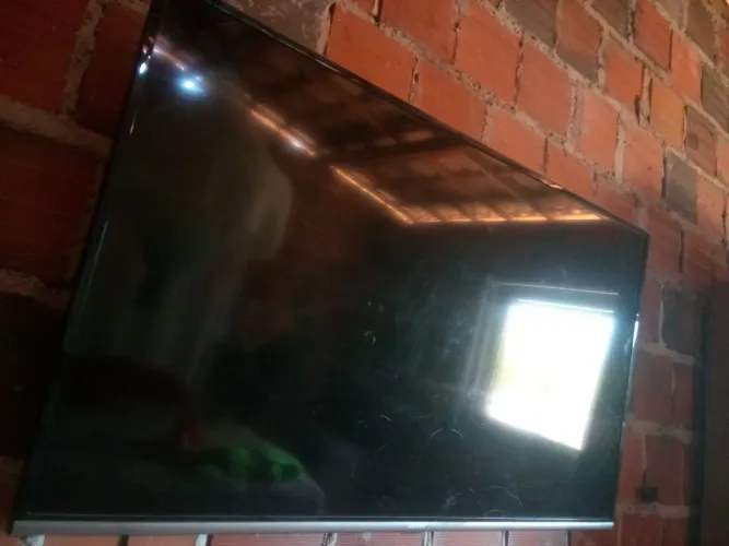 Tv pra retirar peças