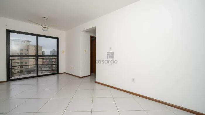 Apartamento 2 quartos (1 suíte) no Centro de Pelotas para Alugar Frente, 1 vaga e portari