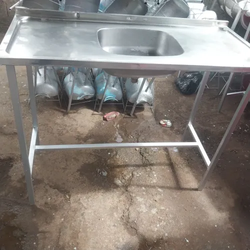 Pia de inox com os pes.metalon calvanizado de 1,20m54cm