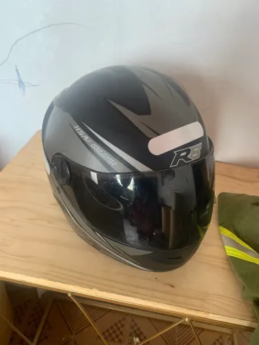 Capacete Tork / Baú Tork / Mata Cachorro