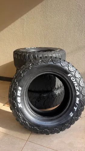 Pneu xBri forza m/t 2 265/70/R17