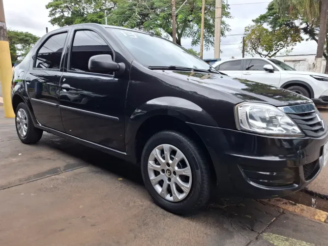 Renault Logan Authentique Hi-flex 1.0 16V 4P 2013