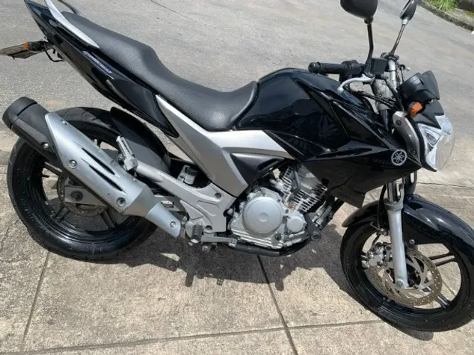 Fazer 250 Flex 2012/2013 Excelente estado. Dono exigente.