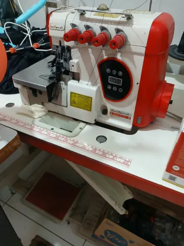 Máquina overlock 4 fios direct drive Sun special