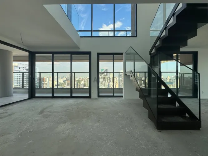Cobertura para venda em Moema com 4 quartos, sendo 4 suítes, 281m²