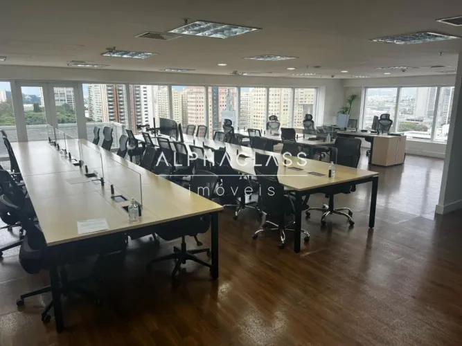 Alugo sala comercial em Alphaville - Edifício Quebec