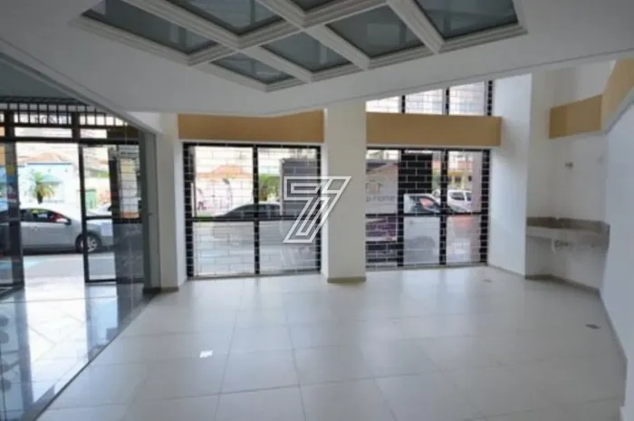 Loja para venda no Centro com 55 m2 Vitrine para rua Mariano Torres