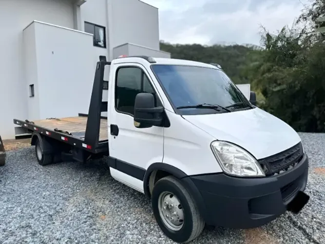 Iveco Daily 35s14 plataforma 2011
