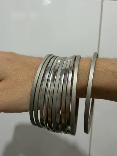 Conjunto com 11 pulseiras 