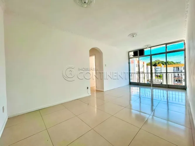 APARTAMENTO À VENDA NO ABRAÃO - 02 DORMITÓRIOS - SACADA - GARAGEM