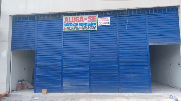 Aluga-se ponto comercial