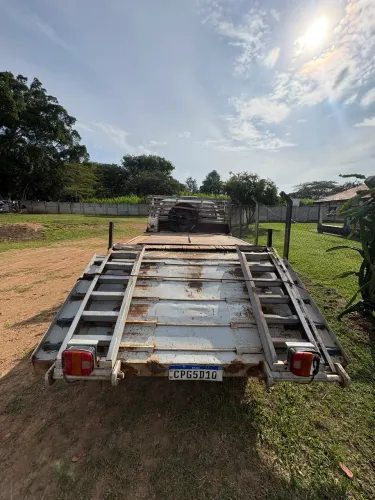 Caminhão D-40
