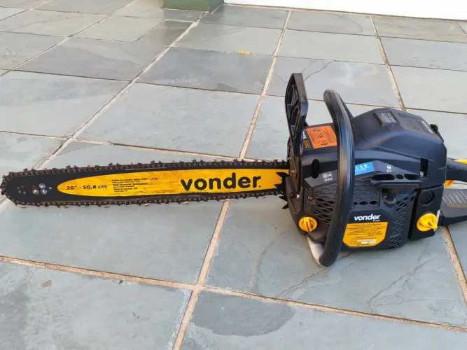 Motosserra vonder plus gasolina