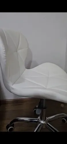 Cadeira Linha Evolux Eiffel Slim Office Giratória Branca Cromada
