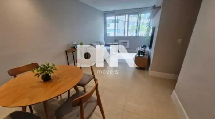 Apartamento : / Residencial / Lagoa