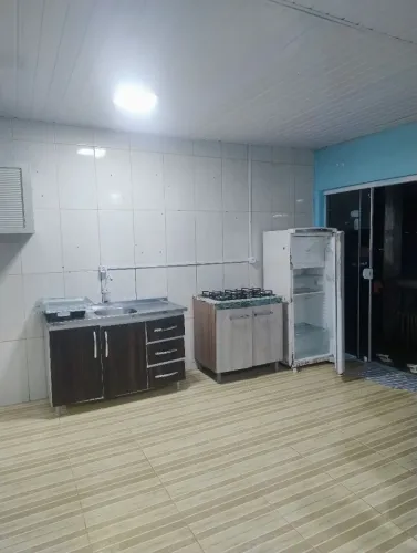 Alugo casa