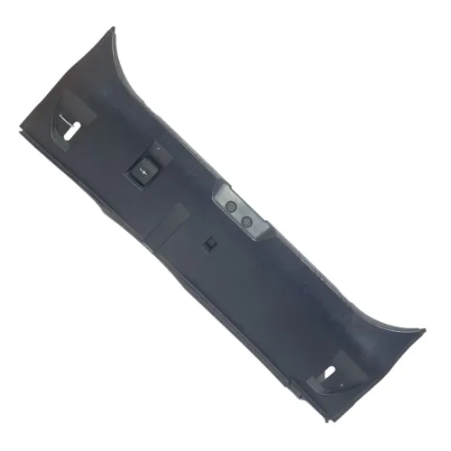 Acabamento Porta Mala Bmw 550i E60 2003 A 2006 Detalhe