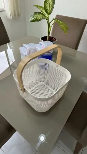 Cesto com alça em bambu