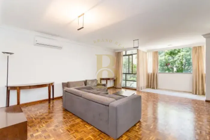 Apartamento com 230 m², 3 quartos sendo 1 suíte à venda no bairro Jardim América.