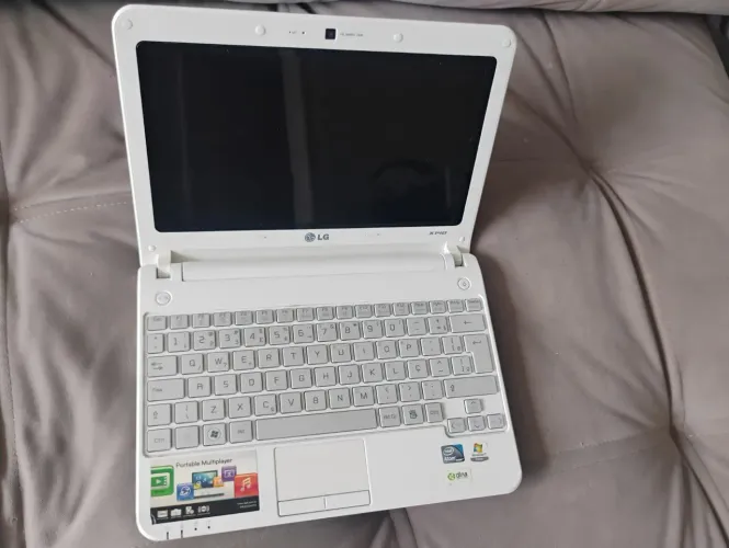 Notebook portátil LG, modelo LG X14, sem avarias, porém sem carregador