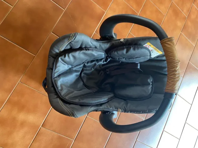 Carrinho de bebê Galzerano Extreme + bebê conforto - ninho