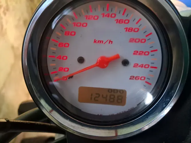 Moto de colecionador com apenas 12.500km rodados toda original de fábrica, hornet 2006