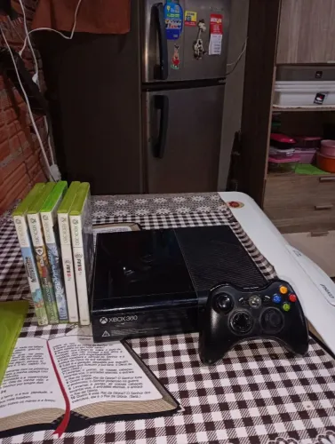 Xbox 360 nunca aberto mais jogos originais 