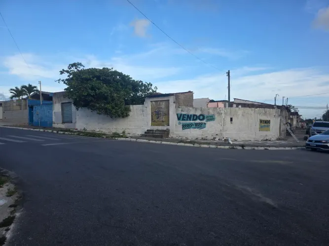 Vendo terreno na avenida Pratagy