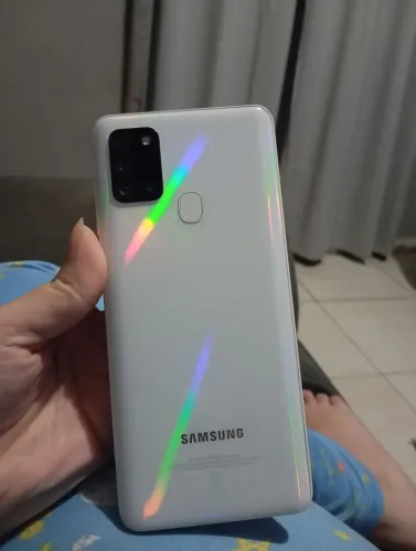 Vende-se celular Galaxy S21 64 gb 4gb de ram