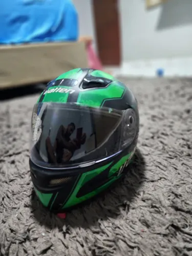 Capacete somi novo