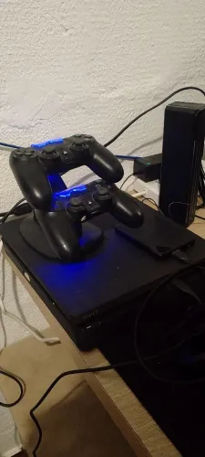 PlayStation 4 slim