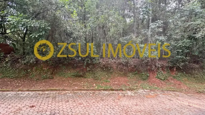 Lote Bosque da Ribeira, 1.045m2, rua plana, em leve declive, parte alta condomínio